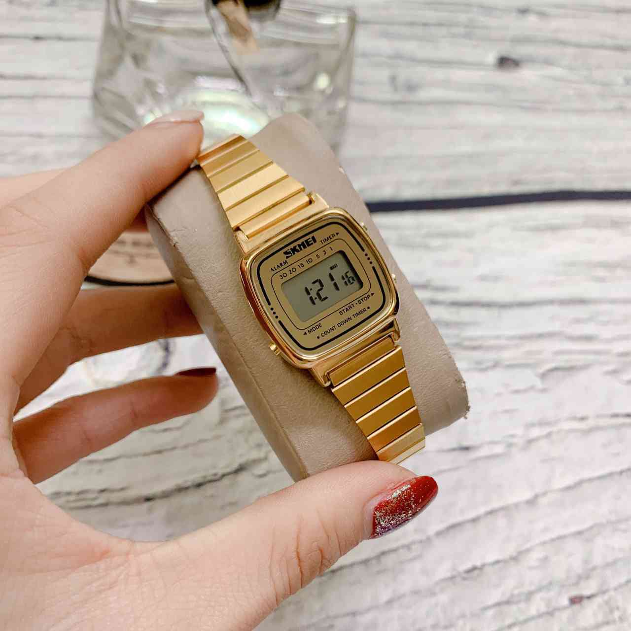 Reloj SKMEI 1901 -Dorado Damas